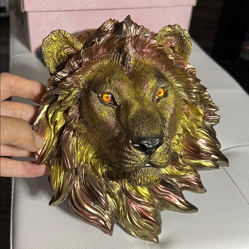 Lion Head Wall Decor